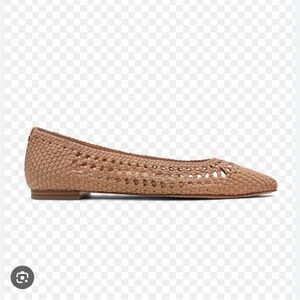 Birdies Goldfinch Size 8 in Almond Like New